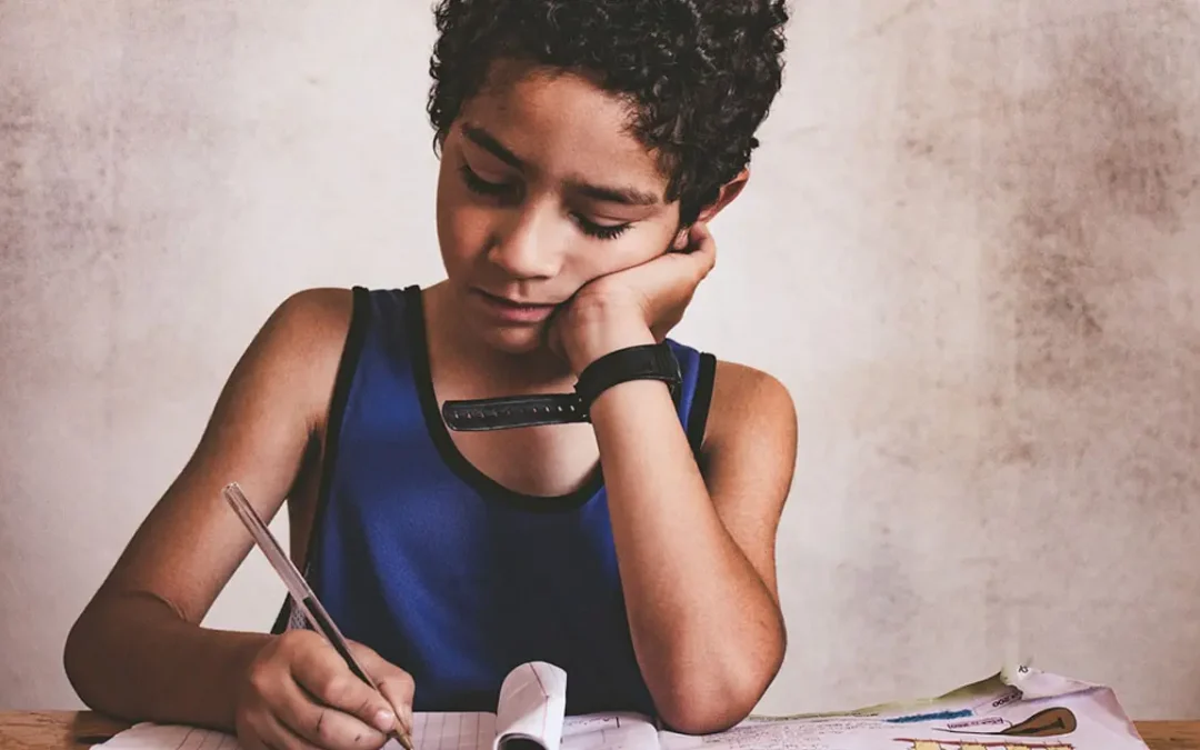 ¿Por qué mi hijo no quiere escribir y cómo puedo ayudarle a superar este problema?
