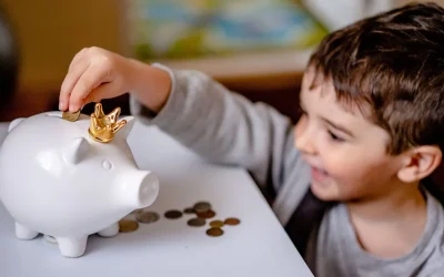 Cómo enseñar a tus hijos sobre el dinero, el ahorro y el consumo responsable