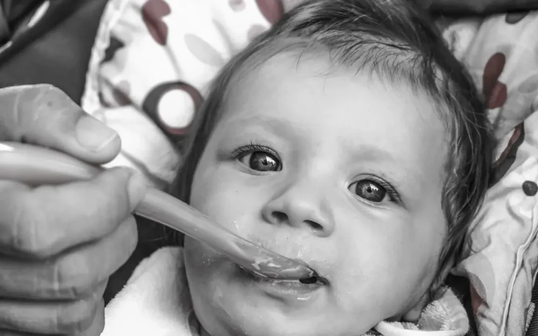 Tabla de alimentación para bebés de 0 a 12 meses: Recetas, consejos y más